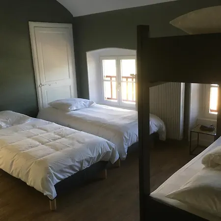 Hostel Mara Riviere D'etape Sur La Velo Francette La Jaille-Yvon