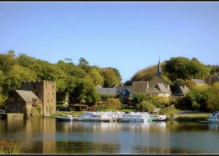 Mara Riviere D'étape Sur La Vélo Francette * La Jaille-Yvon