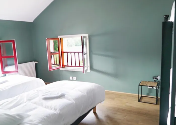 Mara Riviere D'étape Sur La Vélo Francette * La Jaille-Yvon